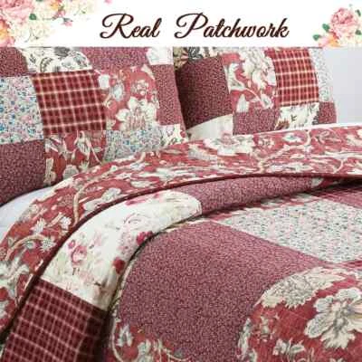 ~ HERMOSO Y ACOGEDOR JUEGO DE EDREDONES DE RETAZOS DE CASA DE CAMPO BORGOÑA ROJO BLANCO VERDE GRIS ROSA Foto 1 de 4