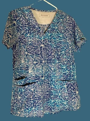 Wonder Wink Women's Scrub Top Size Small, Pockets, Geometric Print - Image 1 of 4