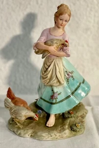 Vintage Capodimonte Pottery Depicting “Farmer with Chickens” - Picture 1 of 8