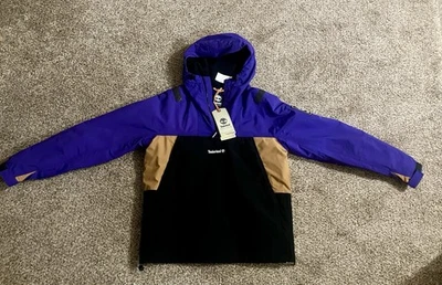 Jaqueta de inverno impermeável Timberland tamanho pequeno roxa e preta - Imagem 1 de 4