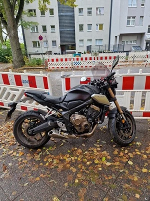 Honda CB 650 R    gebraucht, aber frischer TÜV und Inspektion - Bild 1 von 4