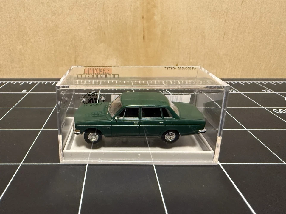 Brekina 29402 Volvo 144 - Green - 1:87/HO - Image 1 of 4