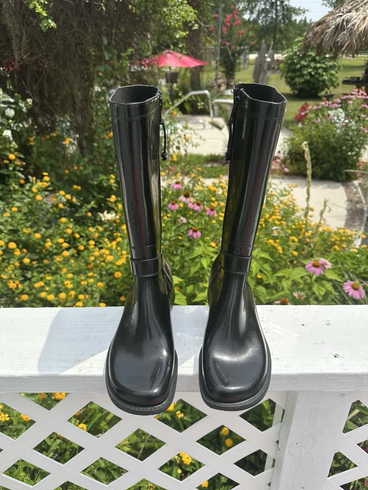 Botas Donald J. Pliner borracha preta duas alças preppy costeira chuva zíper lateral tamanho 8 - Imagem 1 de 4