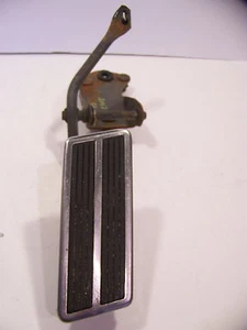 1973 CHRYSLER ACCELERATOR PEDAL ASSY NEW YORKER NEWPORT TOWN & COUNTRY - Picture 1 of 4