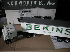 FIRST GEAR KENWORTH BULL-NOSE 1953 TRACTOR WITH 35 FT TRAILER   1:34 SCALE