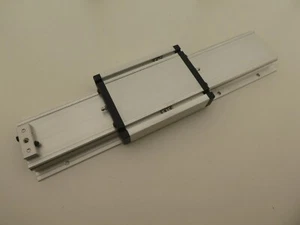 isel Linearführungsschiene / LFS-8-3 / 496mm / mit Laufwagen (24-5-22-2) - Bild 1 von 9