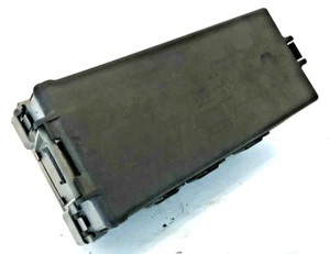 Compartimento de relé de caja de fusibles del motor Mercury Montego 2005-2007 fabricante de equipos originales P/n 7154-3176 - Imagen 1 de 8