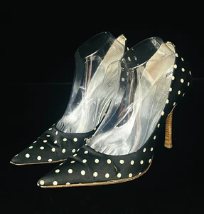 GUESS "Carrie" schwarz & weiß gepunktete Stiletto-Pumps Größe 9,5 - Bild 1 von 6
