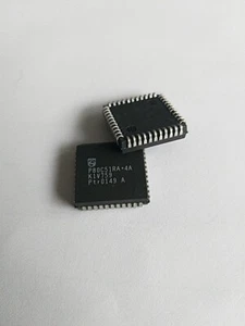 1x IC P80C51RA-4A 8-Bit 16MHz PLCC44 Phillips Neu - Bild 1 von 1