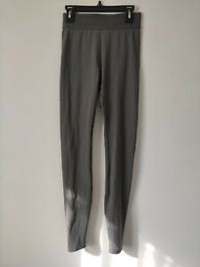 Lululemon size 4 gray Ride and Reflect Soul Cycle  Full on Luxtreme Reflective 