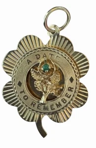 14K Gold 4 Leaf Clover Charm Pendant Date To Remember Vintage Large 1.25” 4.4g - Picture 1 of 10