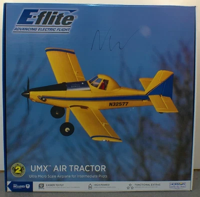 Tractor neumático E-flite UMX BNF EFLU16450 Foto 1 de 4