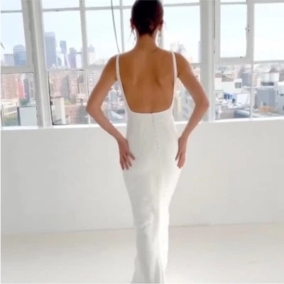 Vestido de noiva Alexandra Grecco viola seda marfim tamanho 8 costas abertas - Imagem 1 de 4