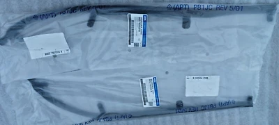 NUEVA MOLDURA DE PUERTA ORIGINAL FORD RESISTENTE AL CLIMA DERECHA IZQUIERDA BB5Z-7825325-B BB5Z-7825324-B Foto 1 de 3
