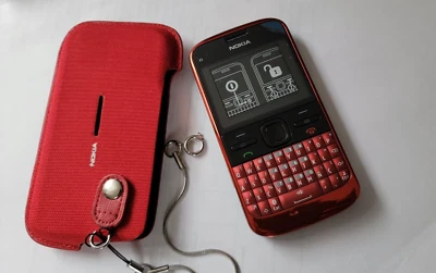 Nokia E5-00 -Red & Black  (Unlocked) Smartphone - Image 1 of 2