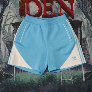 Adidas Originals SST Fleece Shorts Baby Blue Size S-XXL Retro Vintage Style - Picture 1 of 3