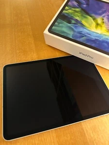 Apple iPad Pro 11“ 1 TB silber, Wi-Fi + Cellular (2020) - Bild 1 von 4