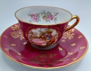 Limoges Gout De Ville Porzellan Demitasse Tasse & Untertasse umwerbendes Paar, Gold  - Bild 1 von 9