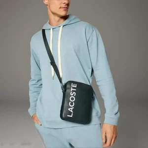 LACOSTE L.12.12 Cuir Animation M Vertical Camera Bag NH2933-B43 Sinople - Picture 1 of 5
