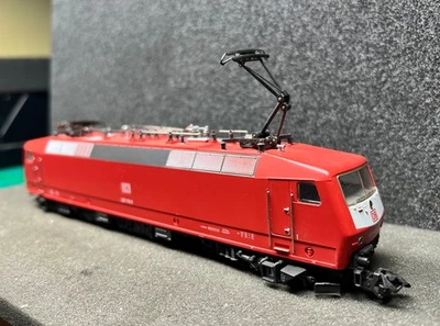 Locomotora eléctrica Marklin escala HO DB BR 120 modelo 3353 (alimentación CA/3 rieles) Foto 1 de 4