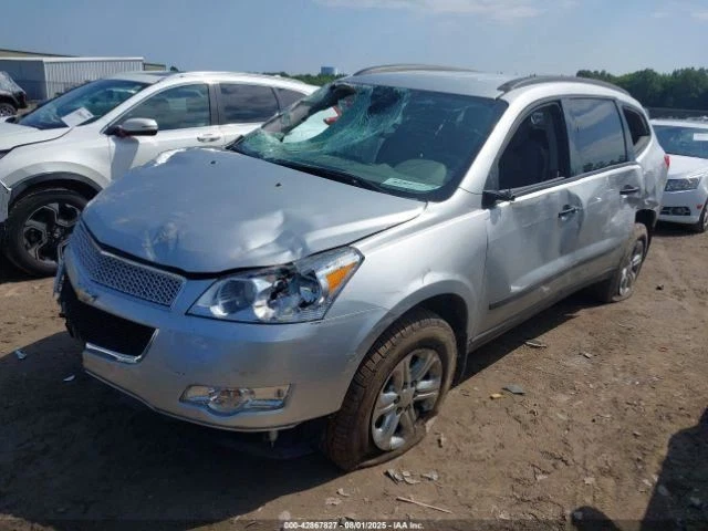 Chevrolet Traverse 2012 carcasa de filtro de aire usada 3,60 L fabricante de equipos originales 133 k millas Foto 1 de 4