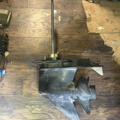 "Unidad inferior Mercury 75-90 hp 115 hp 2 tiempos '87-06 3 mordazas 20"" Mariner" Foto 1 de 4