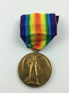 Primera Guerra Mundial Gran Bretaña VICTORIA medalla llamada ID'D Soldier British - Imagen 1 de 8
