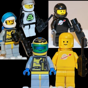 Lot of 5 Vintage Lego Space Blacktron Minifigures Air Tanks Helmets Black White - Foto 1 di 6
