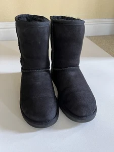 UGG Classic Short II Damen Stiefel - Schwarz (1016223BLK) - Bild 1 von 6