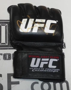 Gilbert Melendez Signed UFC Official Fight Glove PSA/DNA The Ultimate Fighter 20 - Picture 1 of 23