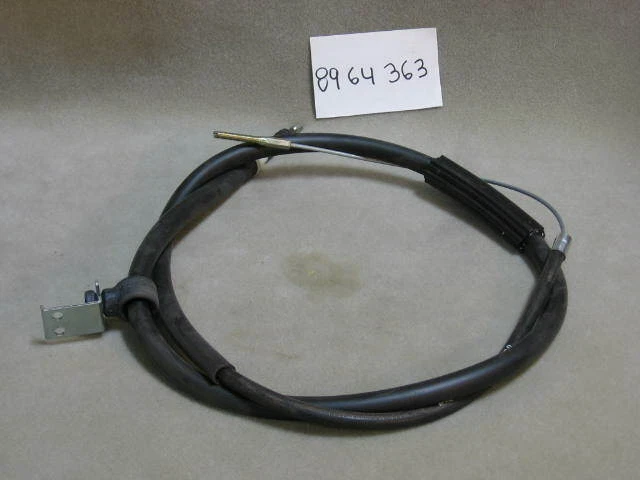 Cable de freno de estacionamiento trasero derecho Saab 9000 y Turbo 1985-86  Foto 1 de 1