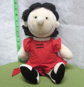 LUCY VAN PELT plush doll Peanuts toy 1980s comic-strip Charles M. Schulz - Picture 1 of 4