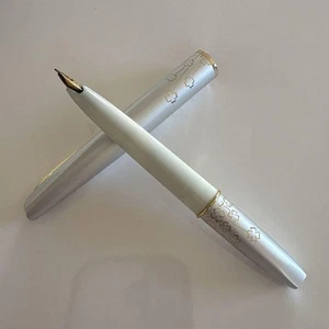 Platinum 18K Clover Fountain Pen White Sakura Design Vintage Used - Picture 1 of 8