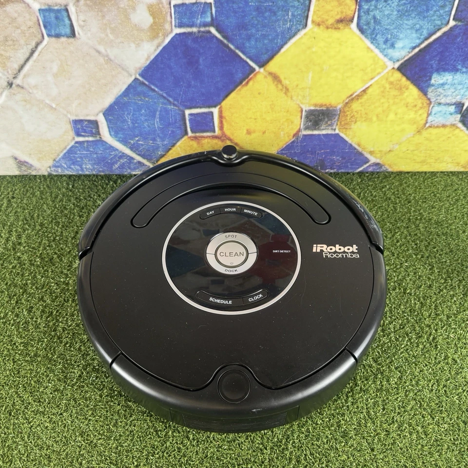 iRobot Roomba 581 Vacuum Cleaner - Spares or Repairs (A) - Image 1 of 4