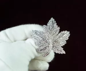Queen Elizabeth II Canadian Maple Leaf Brooch Encrusted With Simulated Diamond - Picture 1 of 3