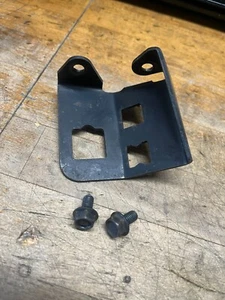 85-92 Camaro Firebird Trans Am TPI THROTTLE CABLE BRACKET 88 87 86 91 Corvette - Picture 1 of 3