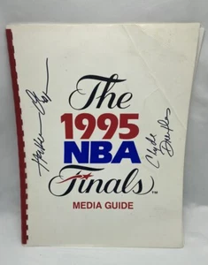 Signed The 1995 NBA Finals Media Guide Drexler Olajuwon JSA Certified - Picture 1 of 17
