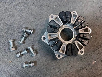 Portador de piñón trasero y cauchos Honda CBR929RR 2000-2001 Foto 1 de 3