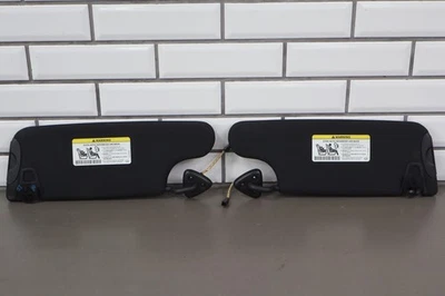 Parasoles interiores Dodge Challenger Hellcat 2018-2023 (par izquierda/derecha) negros Foto 1 de 4