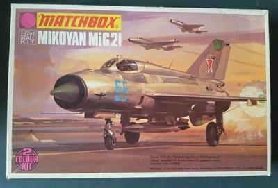 Matchbox PK-19 1/72 MiG-21 vintage model kit complete - Image 1 of 3