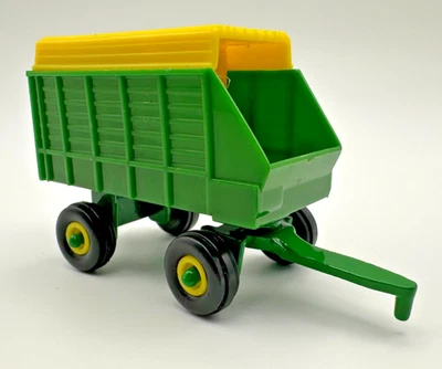 ERTL John Deere Diecast Farm Grain Trailer 1:64 Scale Green - Image 1 of 4