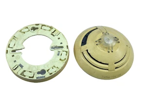ESSER by Honeywell O2T - 802374 MAR Optical Smoke Detector With Heat Sensor 1713 - Picture 1 of 18