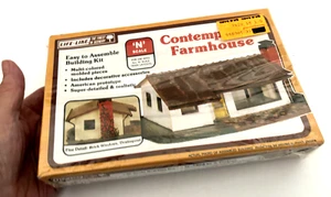 NIB Vtg LIFE-LIKE 7414 N Scale Train CONTEMPORARY FARMHOUSE KIT Easy Assemble 8+ - Picture 1 of 9