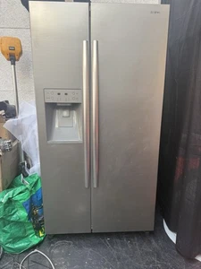 Daewoo Side-by-Side American Fridge Freezer with Water & Ice Dispenser - Picture 1 of 3