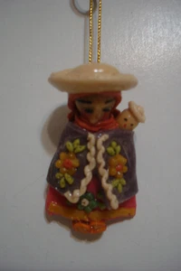 Adorno navideño vintage hecho a mano masa de sal mujer y bebé peruano - Imagen 1 de 15