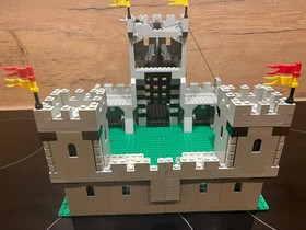 LEGO LEGOLAND classic Castle Lion Knights King's Castle 6080