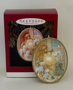 1996 Welcome Him Hallmark Ornament - Belén Jesús en pesebre con animales - Imagen 1 de 9