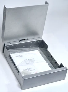 Outback Power Systems Flexware FWPV-12 8 fusibles 12 interruptores caja combinadora fotovoltaica - Imagen 1 de 9