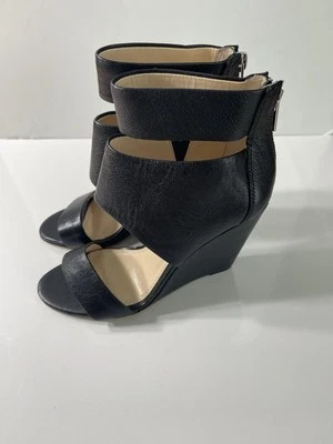 Sandalia de cuña para mujer Banana Republic de cuero negro talla 6 Foto 1 de 4