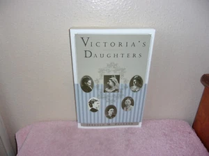 Victoria's Daughters - Paperback By Packard, Jerrold M. - - Bild 1 von 4